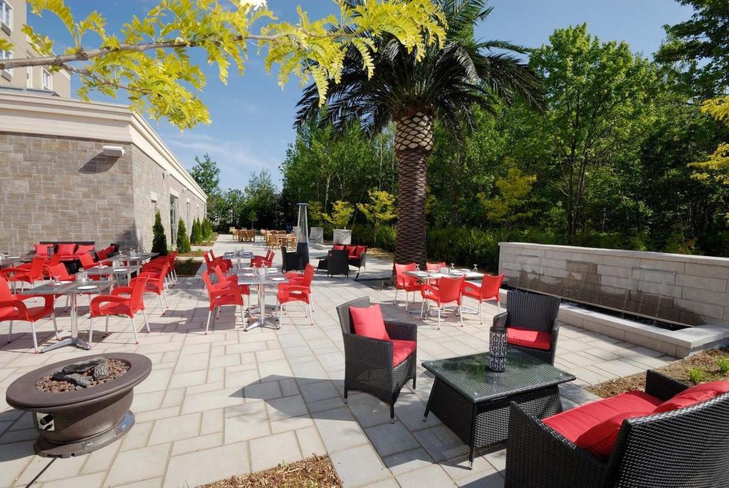 Imperia Hôtel et Suites Terrebonne Extérieur photo
