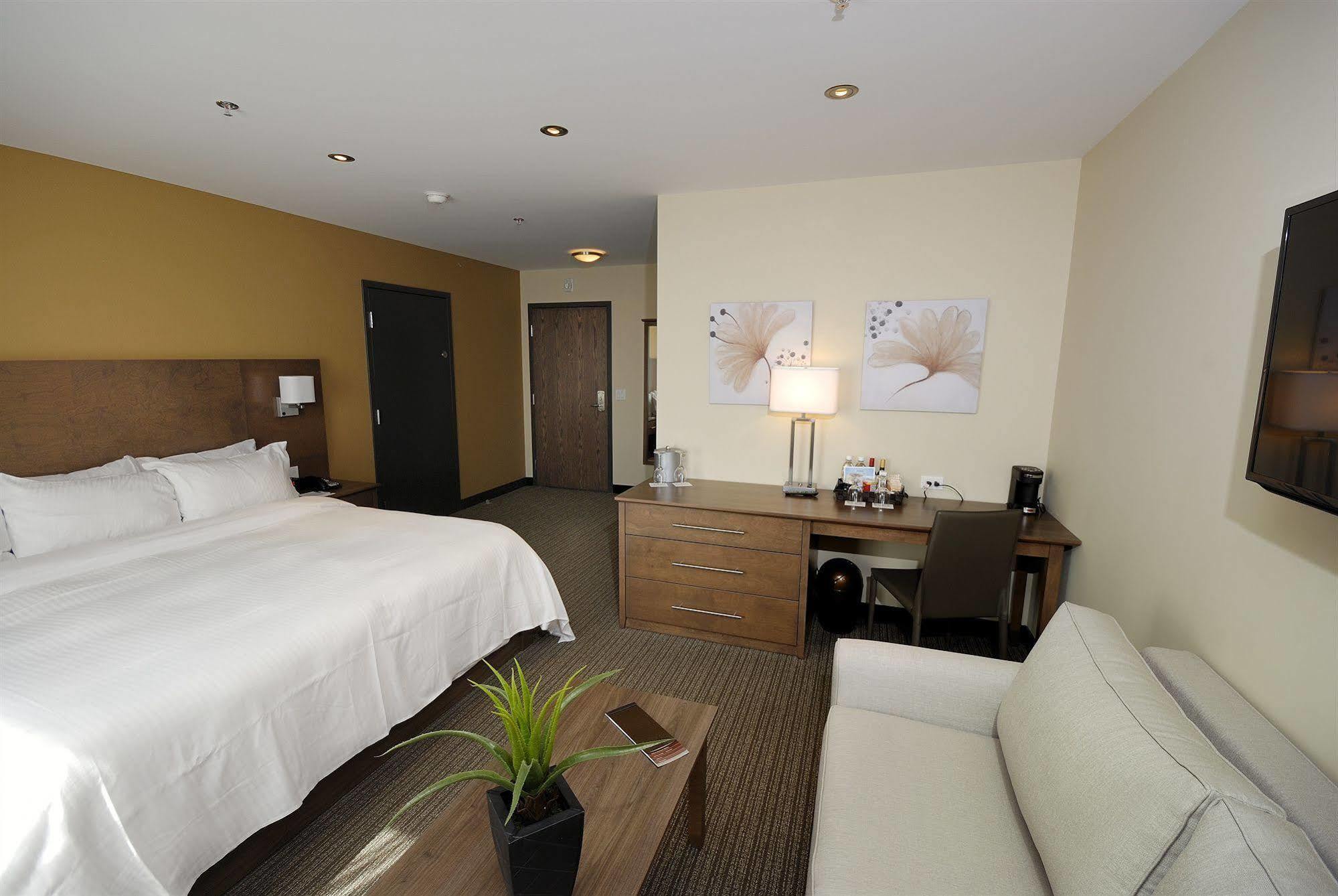 Imperia Hôtel et Suites Terrebonne Extérieur photo